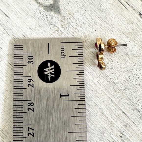Small and dainty gold tone and purple post leaf earrings - Picture 3 of 10